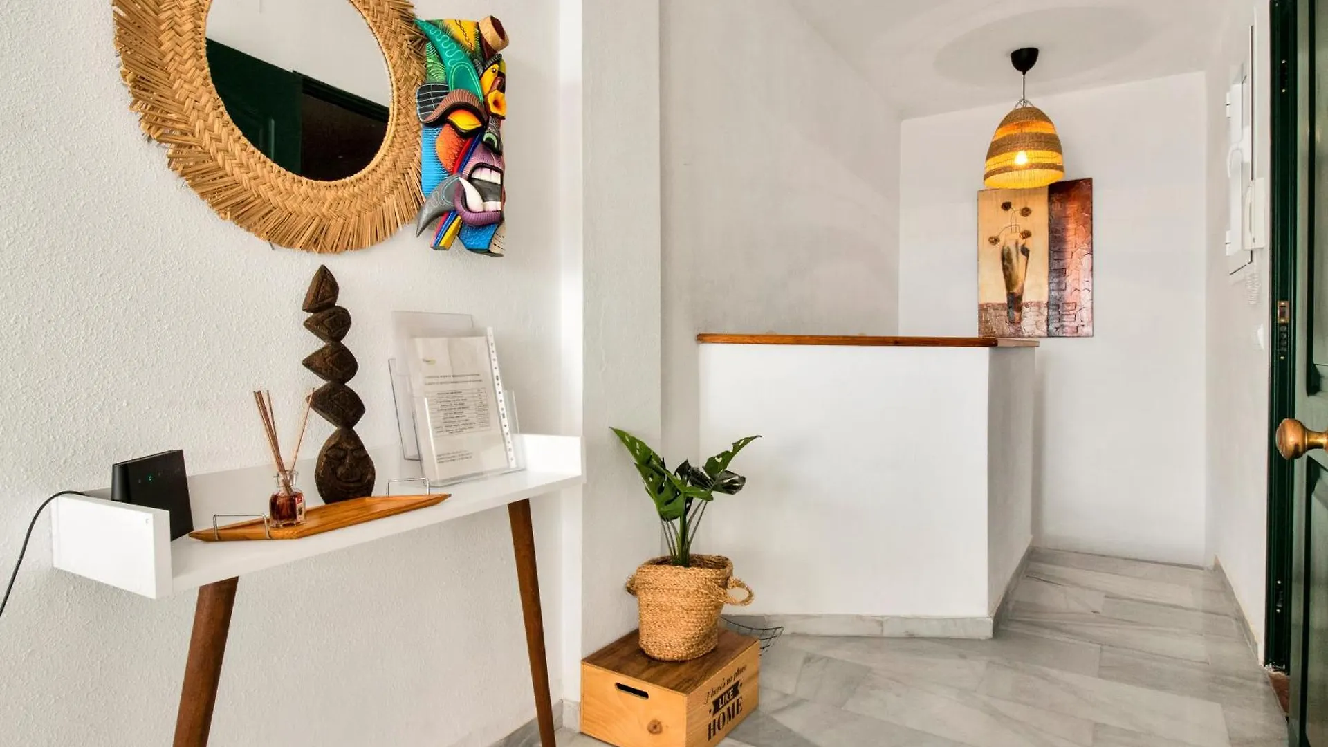 شقة Duplex Estilo Boho Con Increible Terraza Y Vistas Al Mar En Estepona - Las Abejeras 609 0*,  إسبانيا