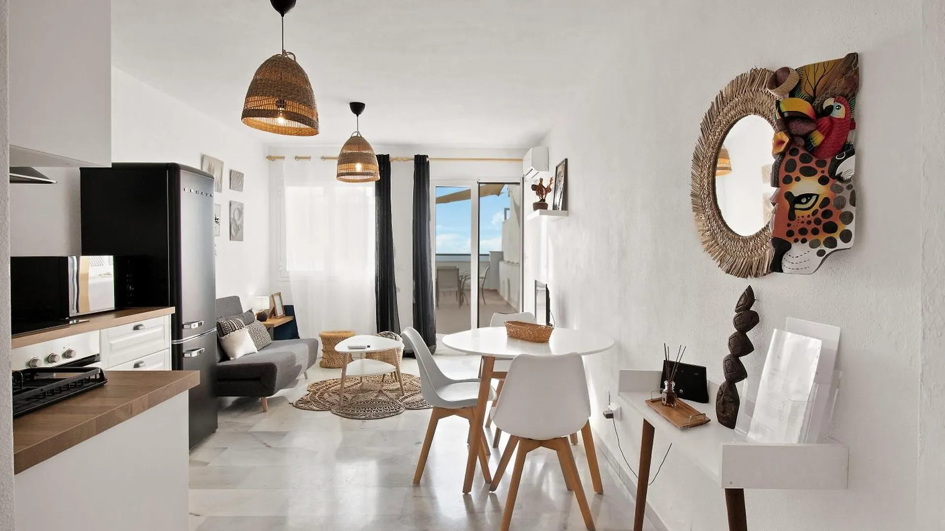 Apartamento Duplex Estilo Boho Con Increible Terraza Y Vistas Al Mar En Estepona - Las Abejeras 609 0*,