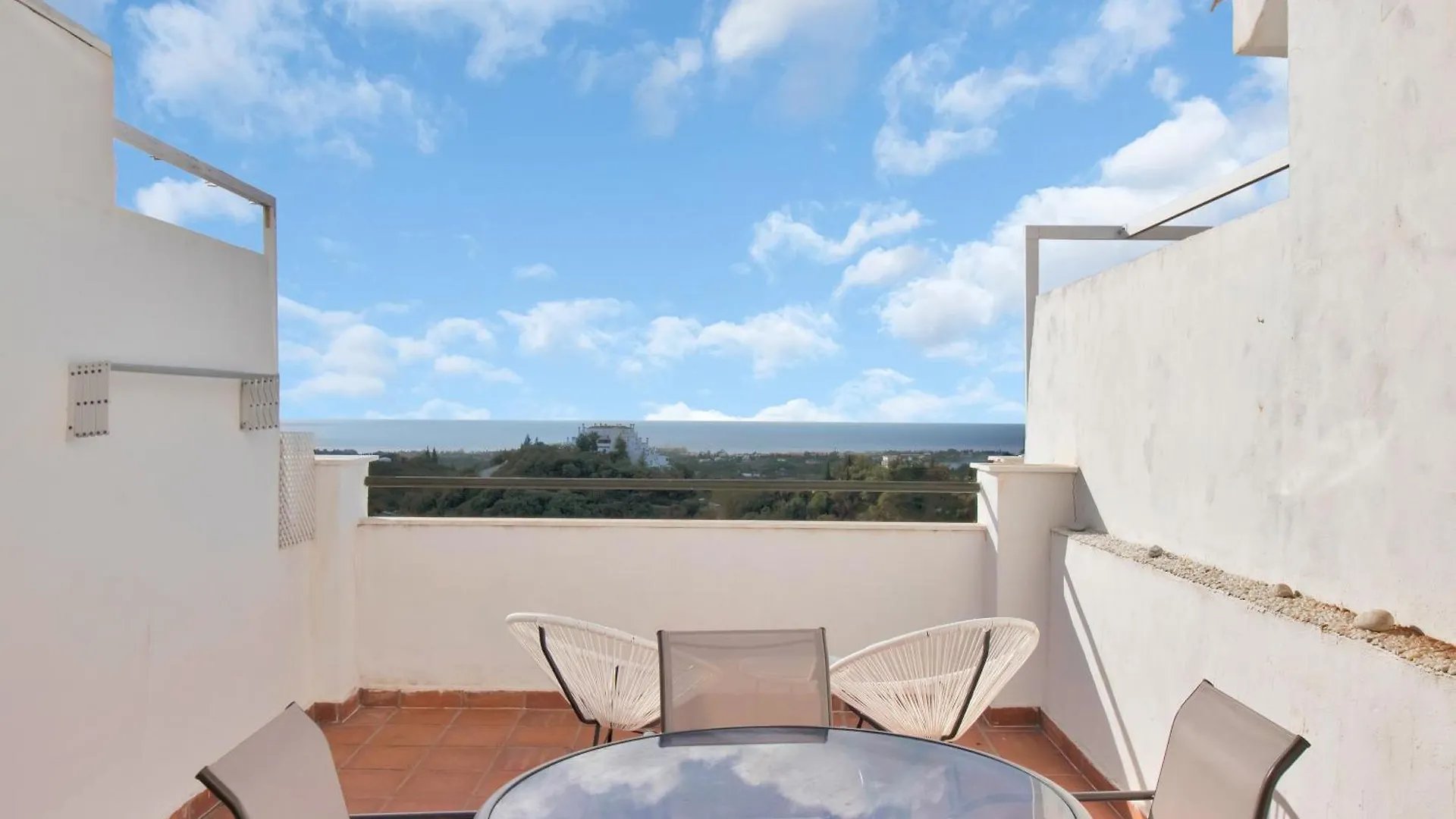 Apartamento Duplex Estilo Boho Con Increible Terraza Y Vistas Al Mar En Estepona - Las Abejeras 609 España
